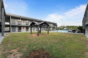 Days Inn By Wyndham San Antonio Near Lackland Afb