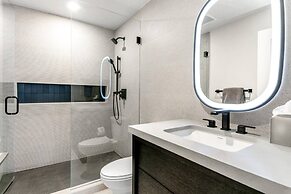 Gorgeous 4 Bedroom Ski In/out Condo in Beaver Creek Village