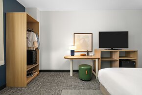 Spark by Hilton Cincinnati Fairfield