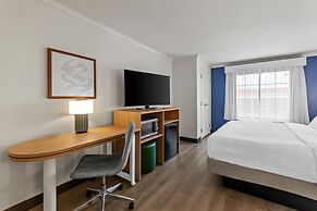 Spark by Hilton Cincinnati Fairfield