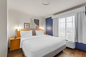 Spark by Hilton Cincinnati Fairfield