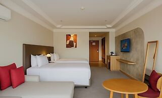 Vermillion Hotel