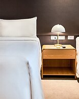 Vermillion Hotel
