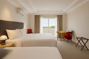 Vermillion Hotel