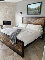 Pikes Peak Paradise Bed and Breakfast