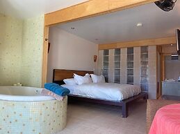 Pikes Peak Paradise Bed and Breakfast