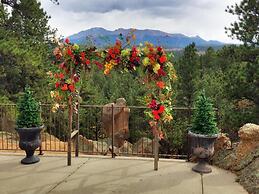 Pikes Peak Paradise Bed and Breakfast