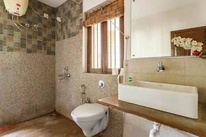 Kerala Style Villa by Stayjade | AC | 4bhk | fishpond