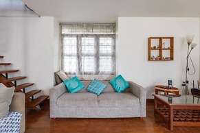 Kerala Style Villa by Stayjade | AC | 4bhk | fishpond