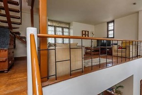 Kerala Style Villa by Stayjade | AC | 4bhk | fishpond