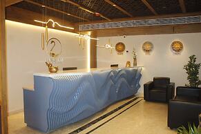 Luxus Inn Hotel