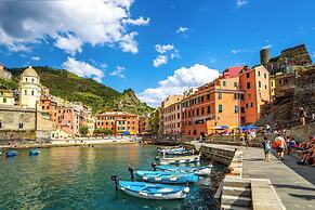 Middle Apartment Vernazza