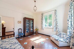 Middle Apartment Vernazza