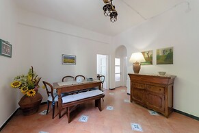 Middle Apartment Vernazza