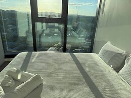 Top Floor Luxury Apartment Rooftop Pool CBD