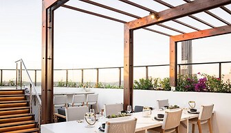 Top Floor Luxury Apartment Rooftop Pool CBD