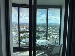 Top Floor Luxury Apartment Rooftop Pool CBD