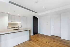 Top Floor Luxury Apartment Rooftop Pool CBD