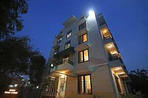 Tipsyy Inn Suites 006