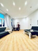 Lovely 4BR Apt Near Kaufpark Alterlaa