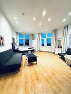 Lovely 4BR Apt Near Kaufpark Alterlaa