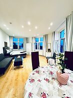 Lovely 4BR Apt Near Kaufpark Alterlaa