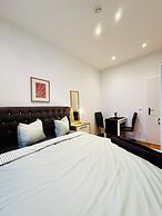 Lovely 4BR Apt Near Kaufpark Alterlaa