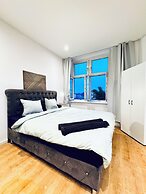 Lovely 4BR Apt Near Kaufpark Alterlaa