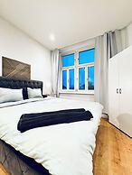 Lovely 4BR Apt Near Kaufpark Alterlaa