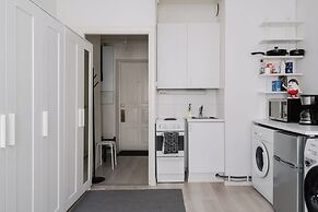 Cozy Studio Apt with Perfect Location