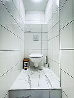 Cozy 3BR Apt Near Kaufpark Alterlaa