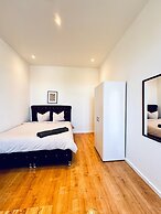 Cozy 3BR Apt Near Kaufpark Alterlaa