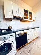 Cozy 3BR Apt Near Kaufpark Alterlaa