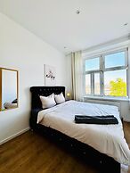 Cozy 3BR Apt Near Kaufpark Alterlaa