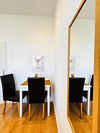 Cozy 3BR Apt Near Kaufpark Alterlaa