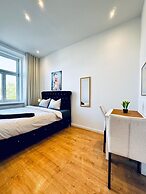 Cozy 3BR Apt Near Kaufpark Alterlaa