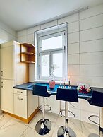 Cozy 3BR Apt Near Kaufpark Alterlaa