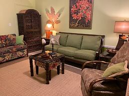 2521 ALOHA King Bed with Sleeper Sofa