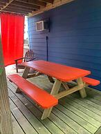 2521 ALOHA King Bed with Sleeper Sofa