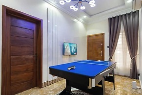 The Breeze Apartment
