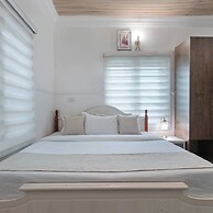 The Breeze Apartment