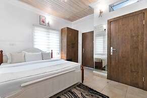 The Breeze Apartment