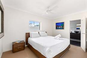 Beachfront Luxury 3 Beds With Ocean View Balcony