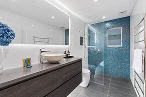 Beachfront Luxury 3 Beds With Ocean View Balcony
