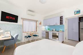 Beach Front Ocean Breeze Studio With Aircon