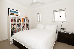 Ocean View Luxury 3 Bedroom Home With Balcony