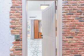 Stairway - Cozy Studios In Mar Mikhael