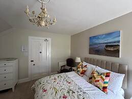 Glen Lyon Lodge Bed & Breakfast