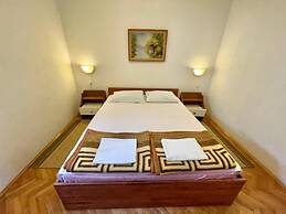 Apartment Luky 1