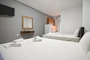 Aigli Garden Getaway, Steps From Vrasna Beach